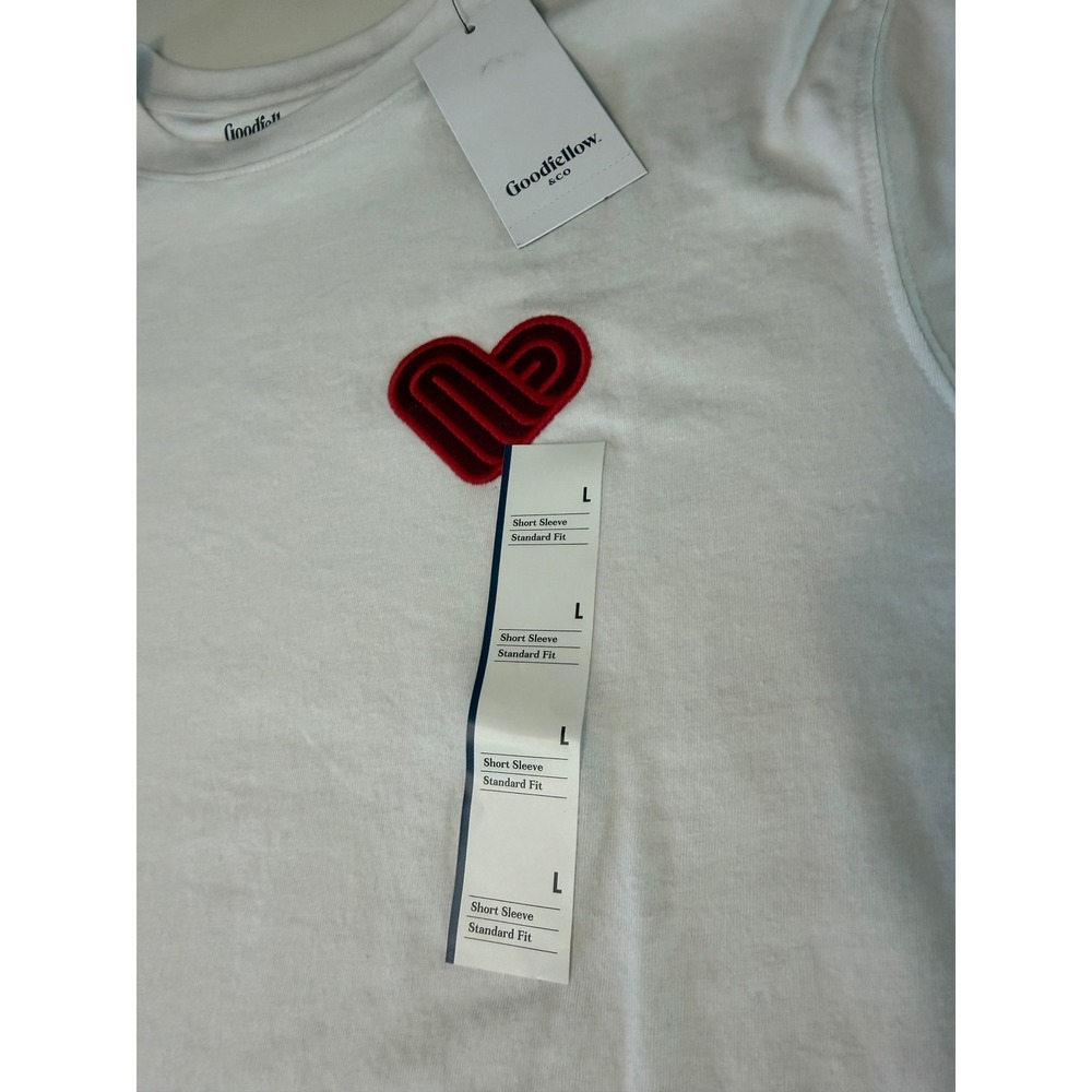 Goodfellow & Co Mens White Heart Patch Graphic T-Shirt Short Sleeve Large NEW - Picture 2 of 5